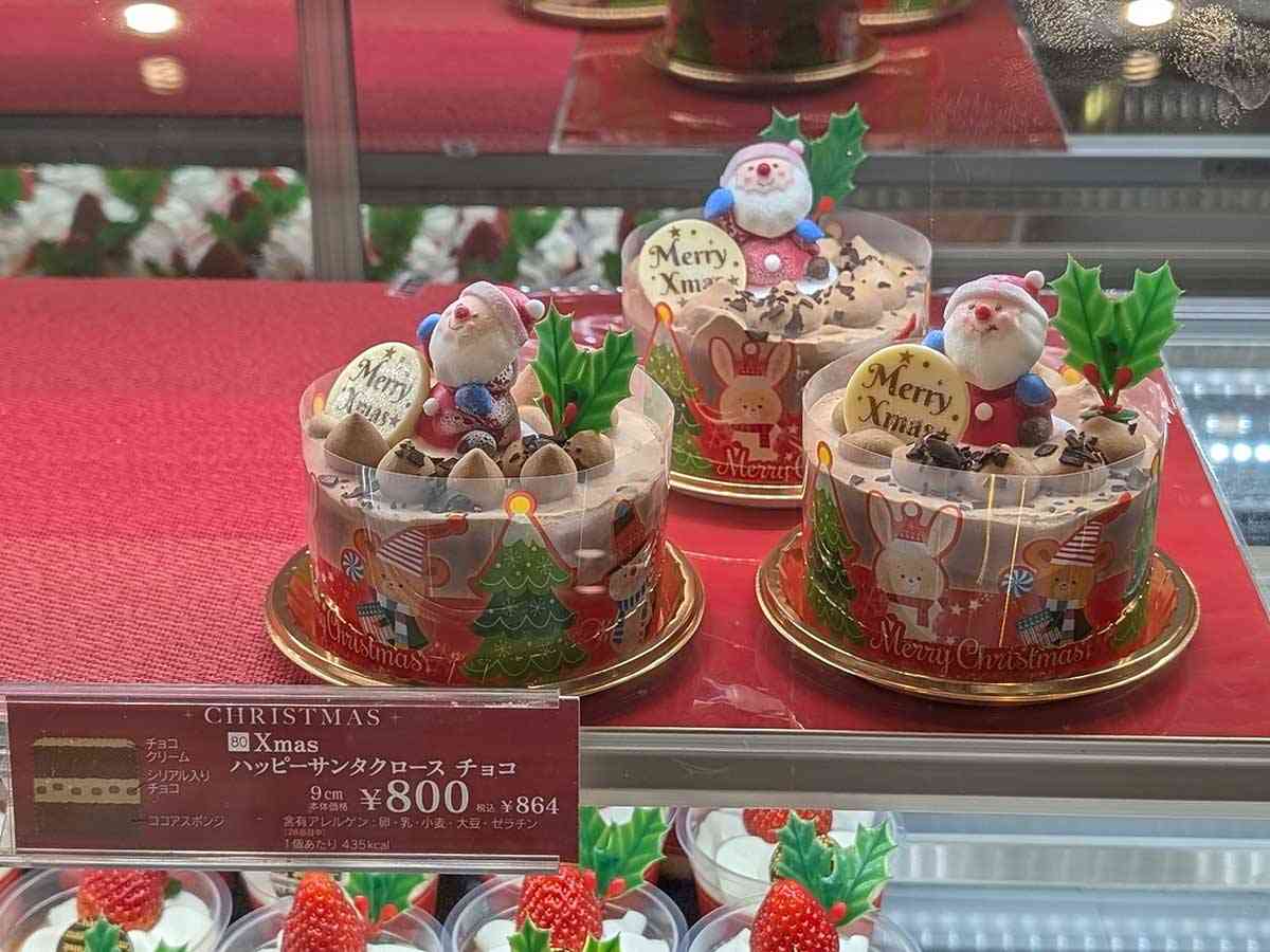 「シャトレーゼはやっぱ天才」　店頭にならんだクリスマスケーキに「分かってる」「さすがです」