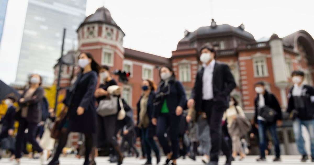 未だマスクやめない日本の末路…フランス哲学者が憂う「日本人のもろいメンタリティー」国民に根付く悲しい忖度文化
