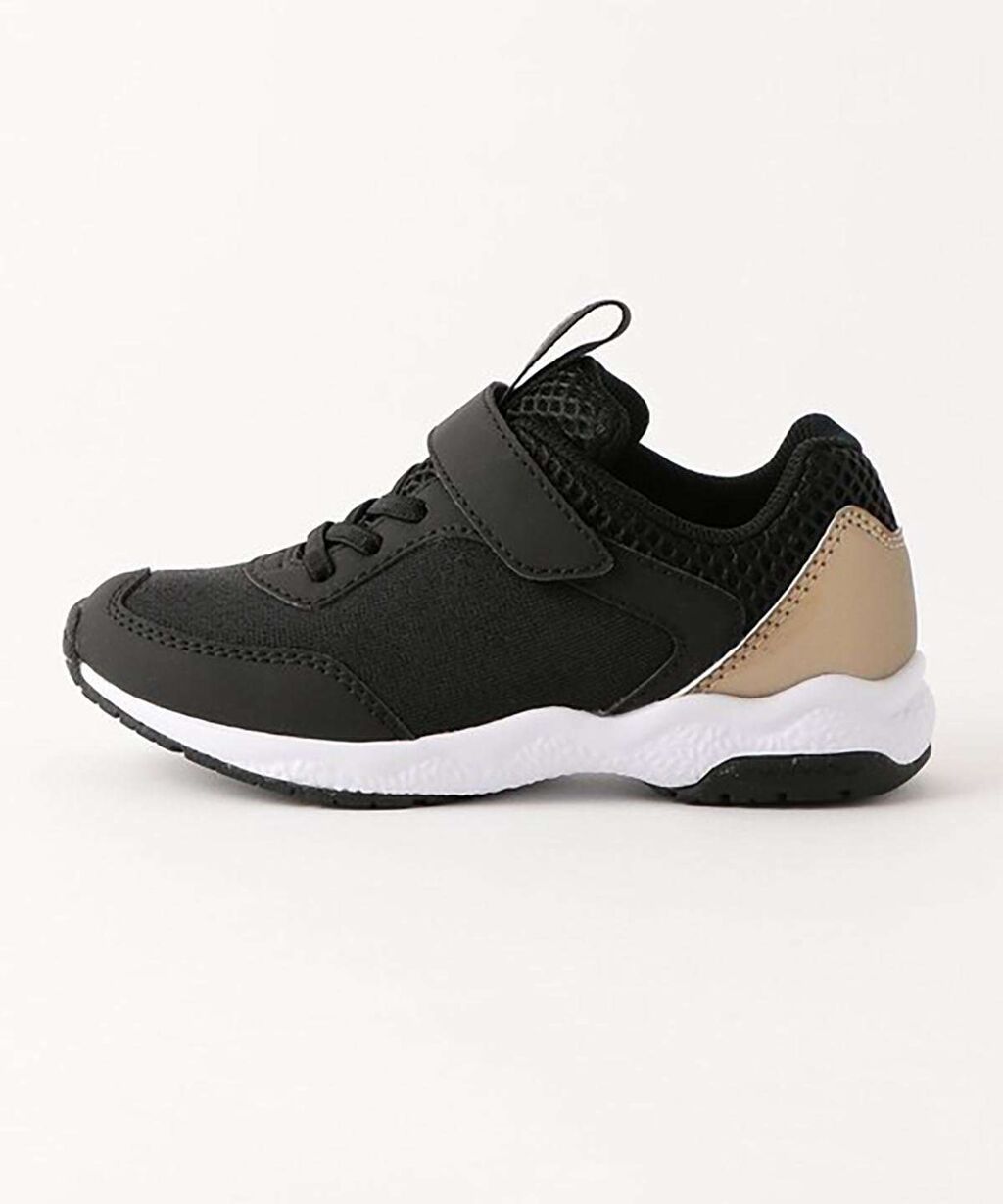 「履いてるだけで速くなる」小学生の最強靴「瞬足」が大人に爆売れ　人気の理由をメーカー担当者が分析