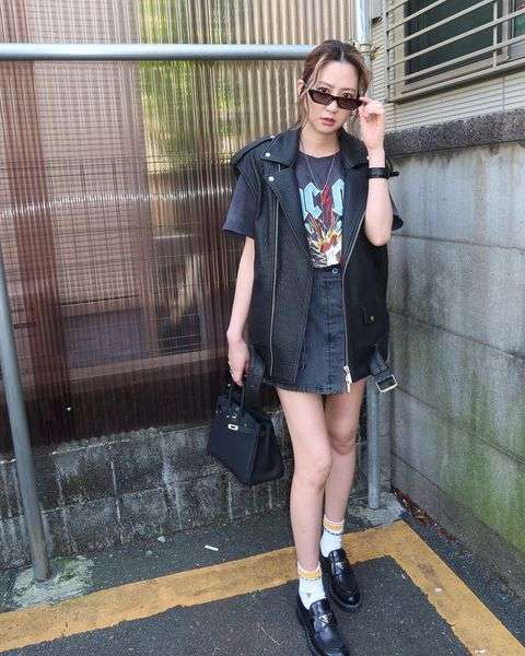 「ほんとに産後？」　第1子誕生の河北麻友子、2週間後のスラリとしたミニスカ姿が衝撃　「このスタイルはさすが」