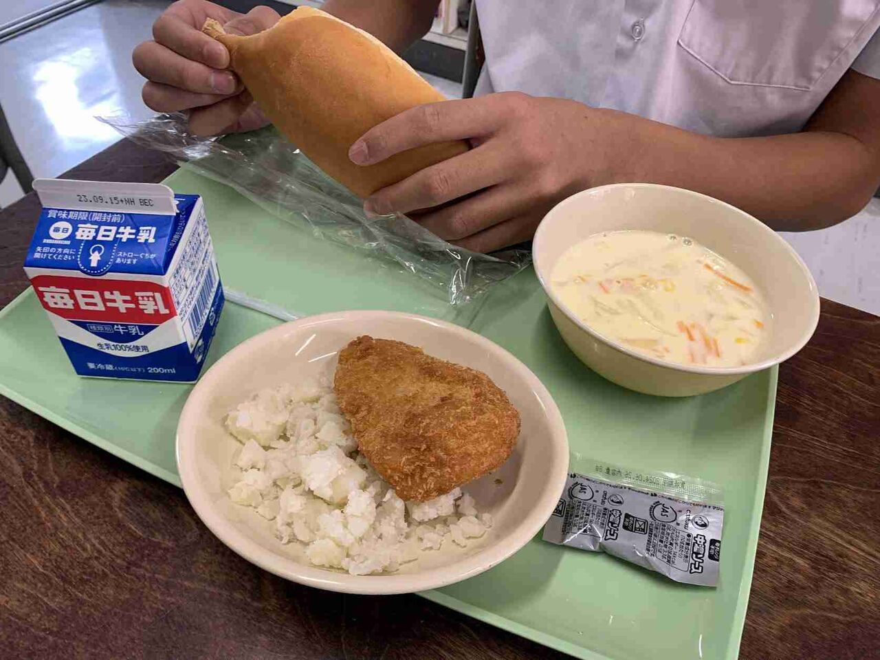 給食時間、短くない?わずか15分の学校も　ただ部活動時間や昼休憩削り、さらに教員の働き方も絡んで延長難しい現実