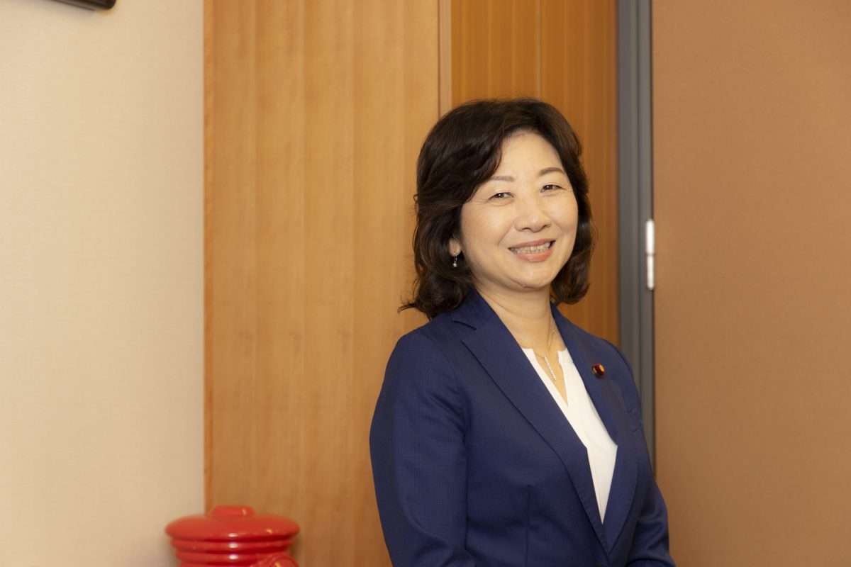 【野田聖子議員】息子は「脳梗塞」で半身不随、口から食事ができない「食道閉鎖症」。諦めきれなかった出産を経験し、いま女性たちに伝えたい想いとは