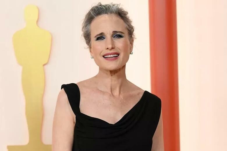 「おばあさんでいい、若づくりするのはもうたくさん」アンディ・マクダウェル、グレイヘアでいる理由を語る