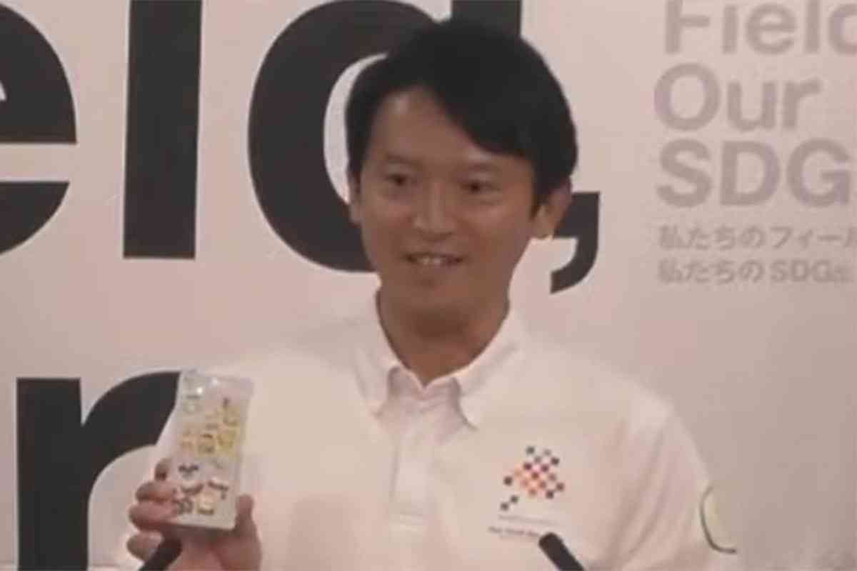 兵庫県・斎藤知事　会見で「ちいかわシール」チラ見せに記者がブチ切れ「そうやって挑発しているわけですね」
