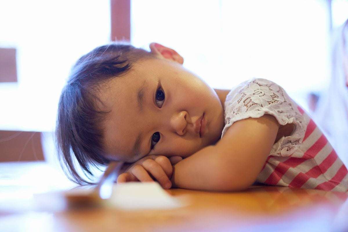 「ギャー！！！」喫茶店で奇声を上げる子を叱らない親たち。民度が下がり続けるニッポンという大問題【専門家助言】