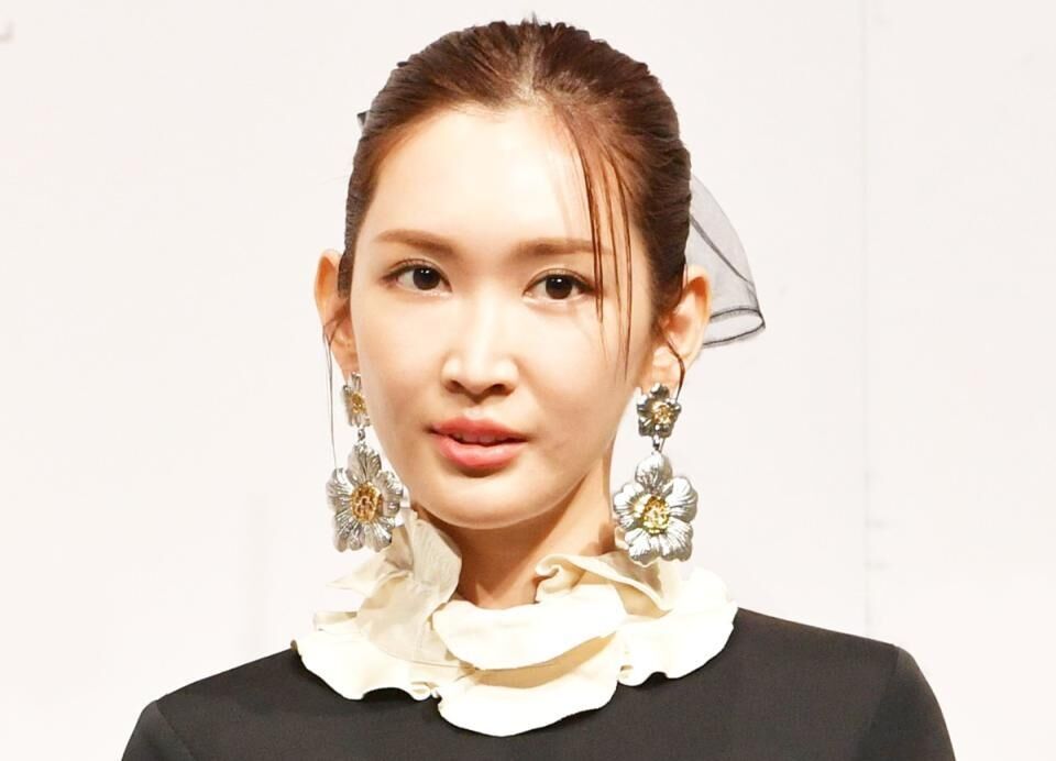 「両親にほんと似てる」16歳注目新人モデル道休蓮、長髪バッサリでミラノのショーに　紗栄子も姿の人気ブランド