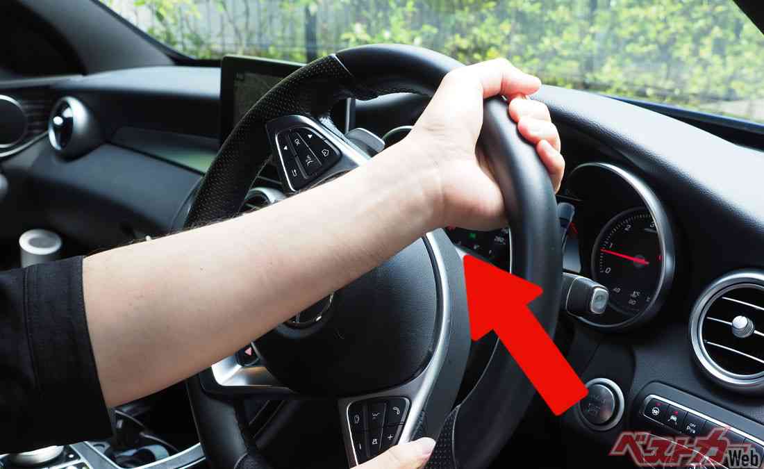 見た瞬間「あ、この人、運転下手だな」と思われる動作…危ないからやめましょう