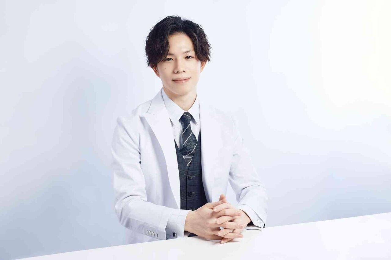 美容家かずのすけ氏、X誇大表現をバッサリ「毛穴が一瞬で消えるなんてありえない」「大げさ韓国コスメ野放し」「原液コスメの罠」