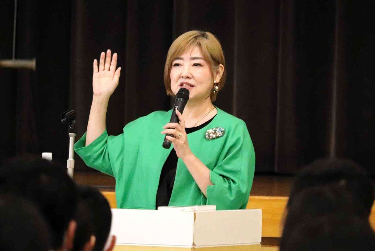 菅田将暉さんの母、育児経験を淡路で講演　夕食時は良かったこと言う習慣を紹介「否定せず共感の言葉を」