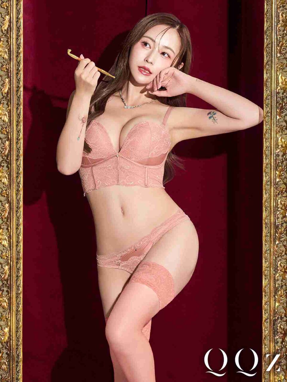 てんちむ、ランジェリー姿で美谷間&美太ももあらわ 新ブランドが始動「ブラの借りはブラで返す!」