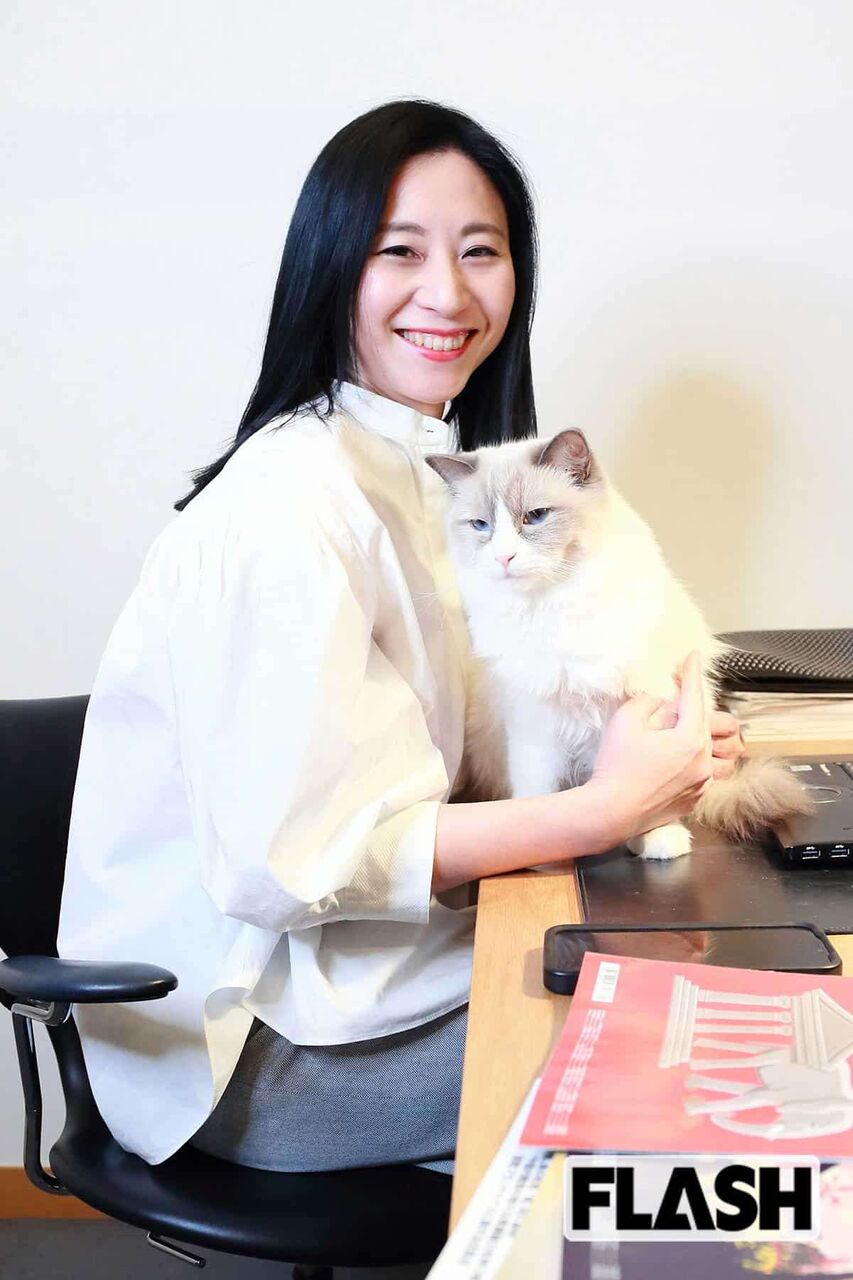 三浦瑠麗氏、夫の10億円投資トラブルでテレビ追放の危機…成長戦略会議では「太陽光発電」押しまくり発言