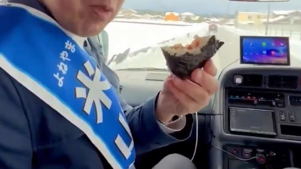 【衆院選】米山隆一氏「選挙カー」でのノーシートベルトに弁護士的見地で反論、道交法の条文示す