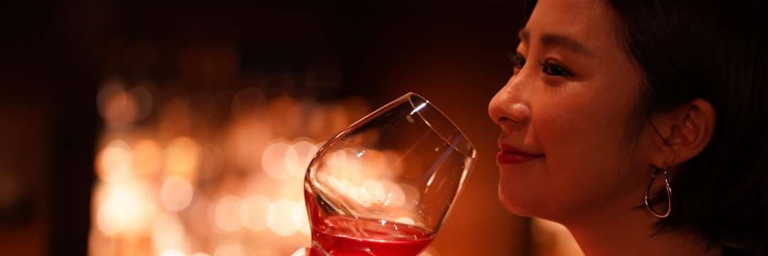 知らない男女がその場で出会う…「相席ラウンジ」がここにきて「大復活」を遂げている「意外すぎる理由」