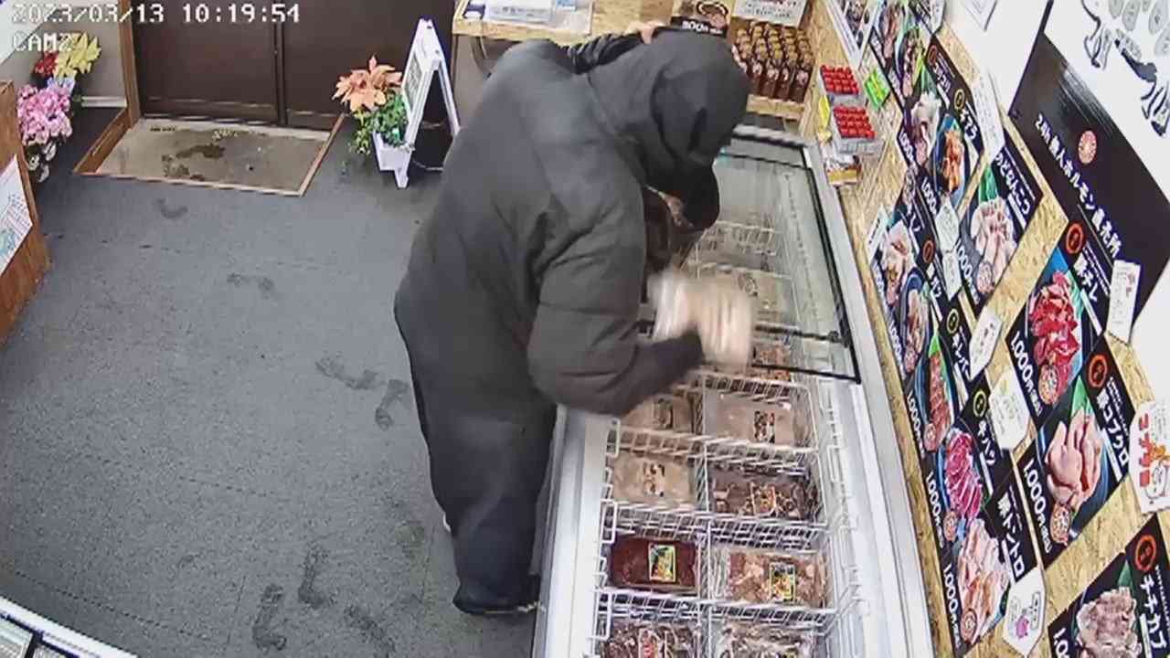 「盗んだお肉食べておいしいんですか？」憤る店主…無人販売所に黒ずくめ男 “特上カルビ”にタレまで盗んで逃走