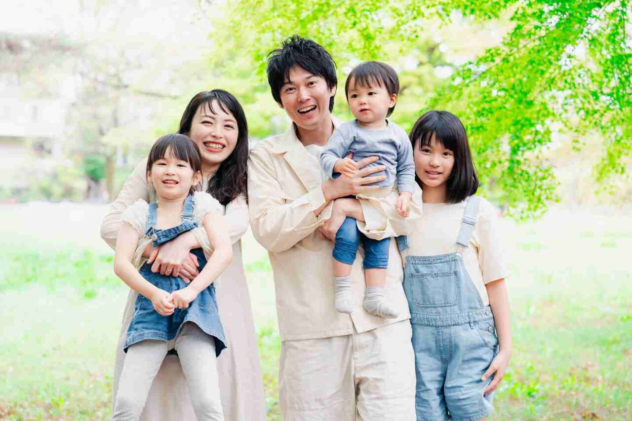 「3人目の壁」はあった？減少する「3人以上の子ども」がいる家庭に聞いたリアルな実態