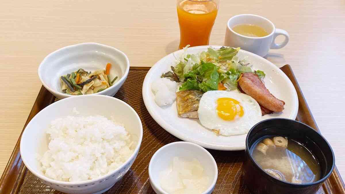 ガストの｢950円モーニング｣と値上げに驚いた朝