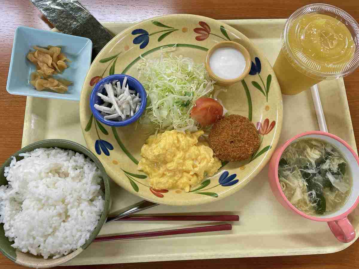 トヨタ期間工時代、女子寮内の食堂で朝5時半にこれ食べてから出勤してた→皆さんの会社の社食も集まる