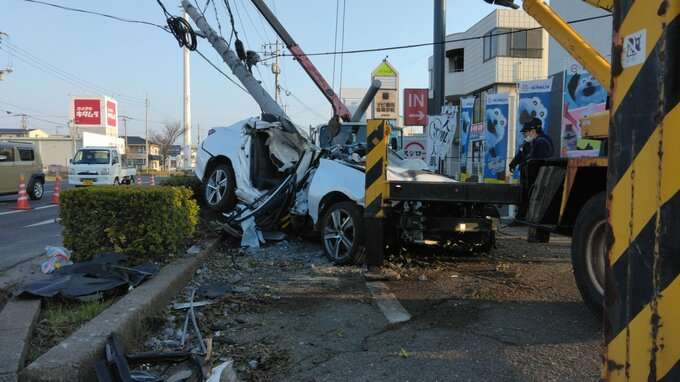 【速報】倉敷市で乗用車が歩道に突っ込む事故　運転手と助手席の19歳の男性2人が死亡　後部座席の２人が重傷　【岡山】