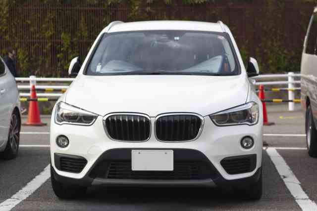 「外車でもいいかな？ 白だけど」　BMWの自慢ばかりする男性にドン引きしたエピソード