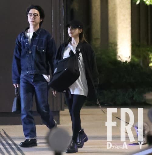 変装せず堂々と…亀梨和也＆田中みな実夫妻 初めてキャッチした「ラブラブ2ショット姿」