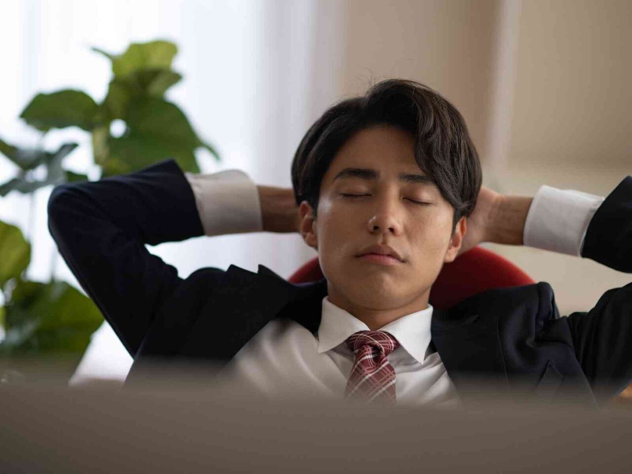 モンスター新人が入社。軽く注意したら翌日休んでしまいました…どのように対応すべきですか？