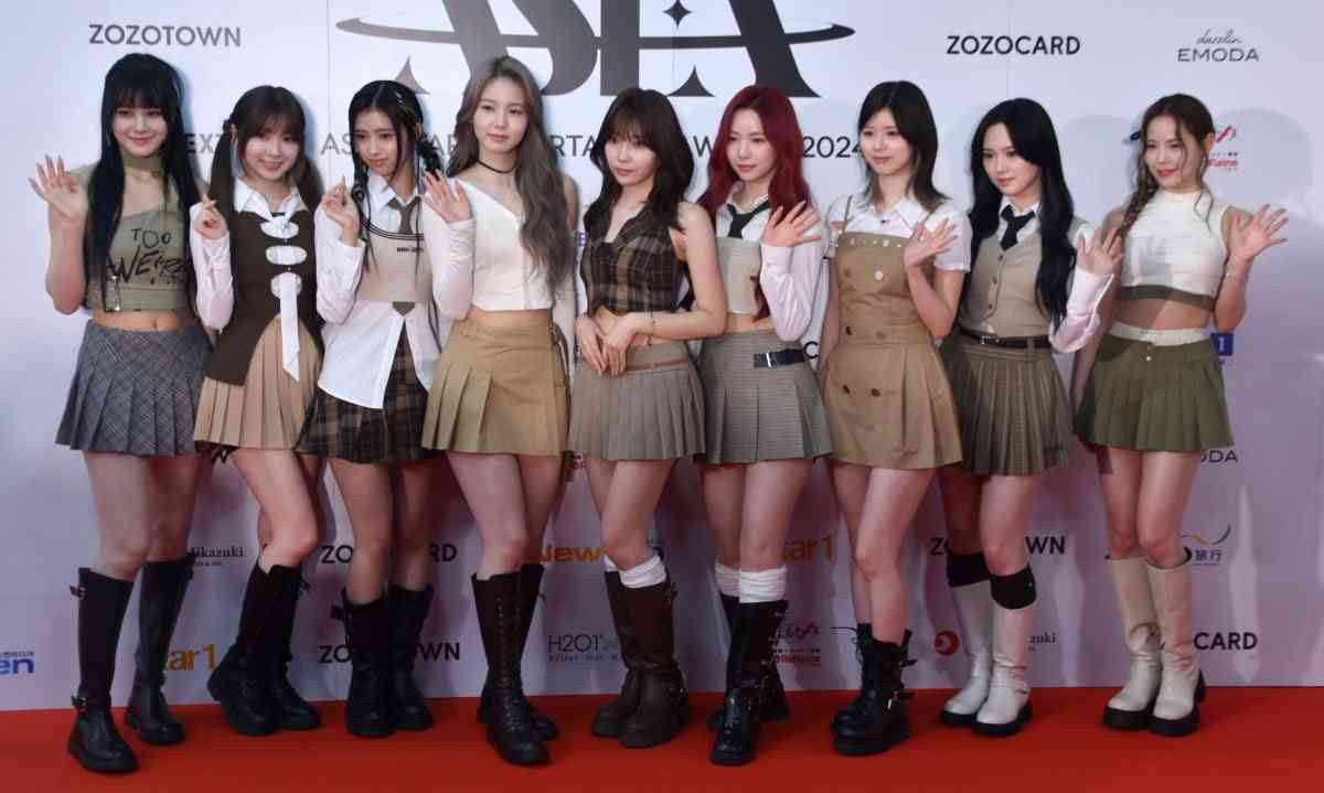 NiziU、誹謗中傷・虚偽事実記載に声明「改めてご注意をお願い致します」　法的対応を検討中