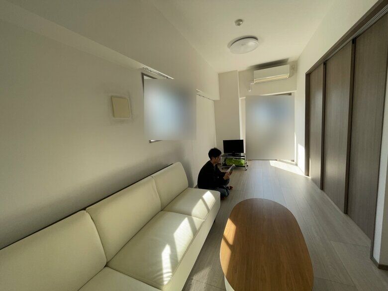 「事件性があると思われたら嫌で捨てました」布団もカーテンもない気象予報士・小林正寿の謎めいた私生活「傘もない」に驚きの声も