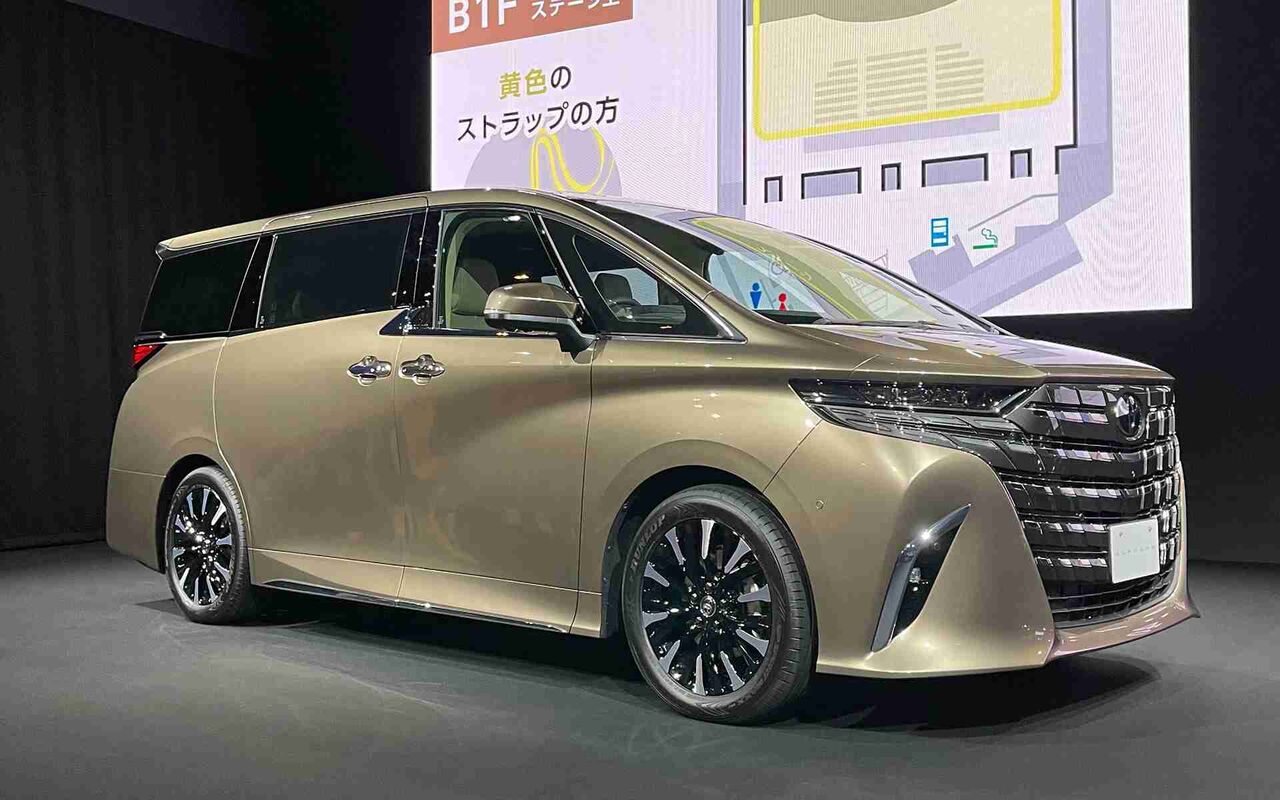 トヨタ、新型「アルファード」「ヴェルファイア」8年ぶりフルモデルチェンジ