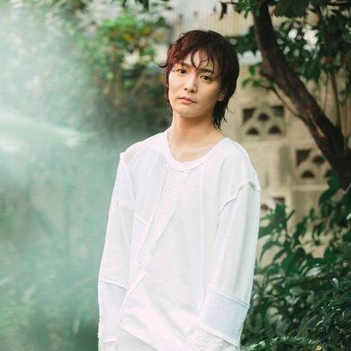 母は他界、父はよそで家族を作り…12歳でひとり暮らしになったすがちゃん最高No.1 グレずに育った孤独以上に強い「家族の影響」