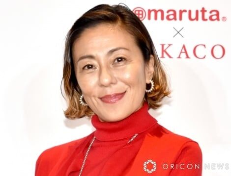 57歳・RIKACO、水着姿「太もも弛んでる それも今の私 脇の横の肉も弛んでる それも今の私」