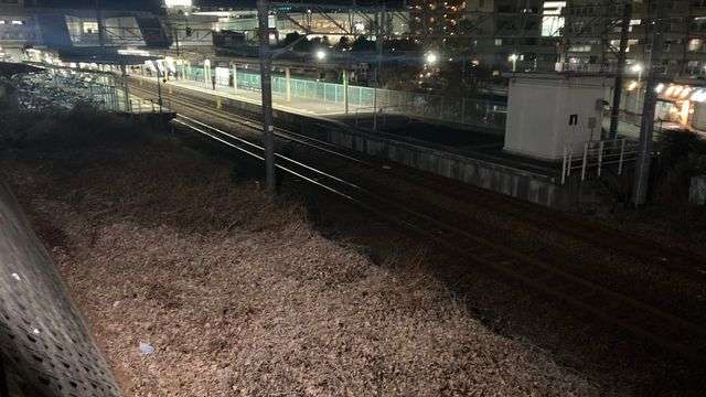 JR伊丹駅の線路脇で「子どもの頭部などの人骨」のようなもの見つかる　死体遺棄容疑で捜査へ　兵庫・伊丹市