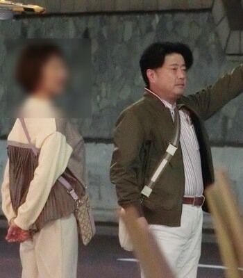 【証拠写真あり】公務出張中に部下の女性をホテルの自室へ招き入れ…福岡県田川市長の「公費私物化」疑惑！