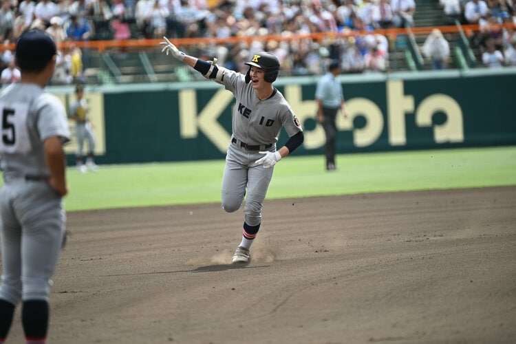 「応援のせいなんて1％も思っていないですよ」仙台育英・須江航監督が振り返る“あの”甲子園決勝戦「慶応さんが普通に強かった。完敗です」