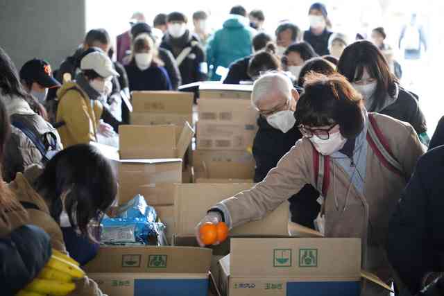 大みそかの食料配布に644人　支援団体「物価高騰で拍車」