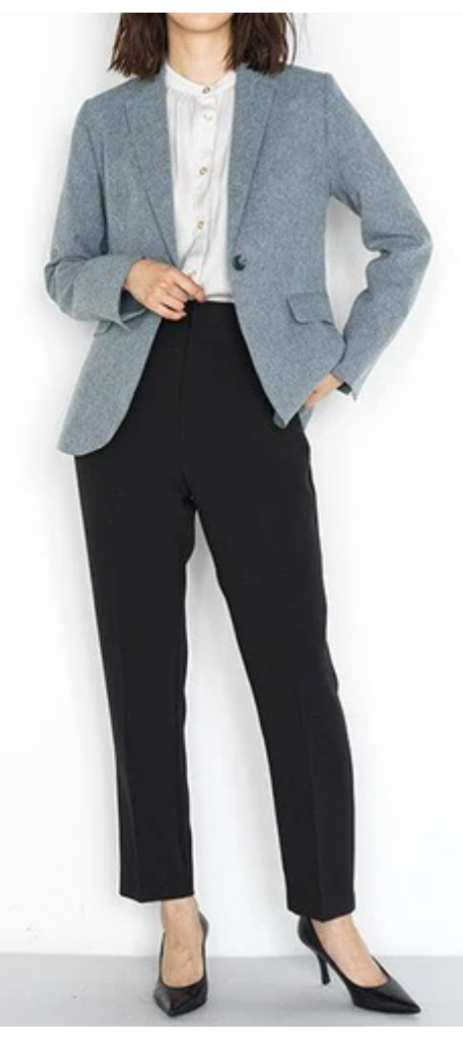 骨格ストレートの秋冬服