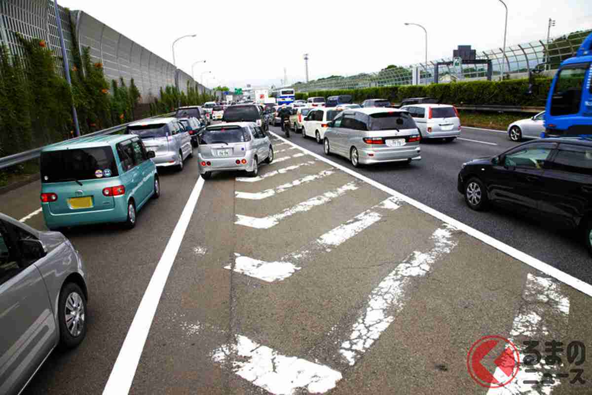渋滞時「先頭合流」はズルい？ 多くの人がまだ勘違い… 効果抜群「ファスナー合流」とは？