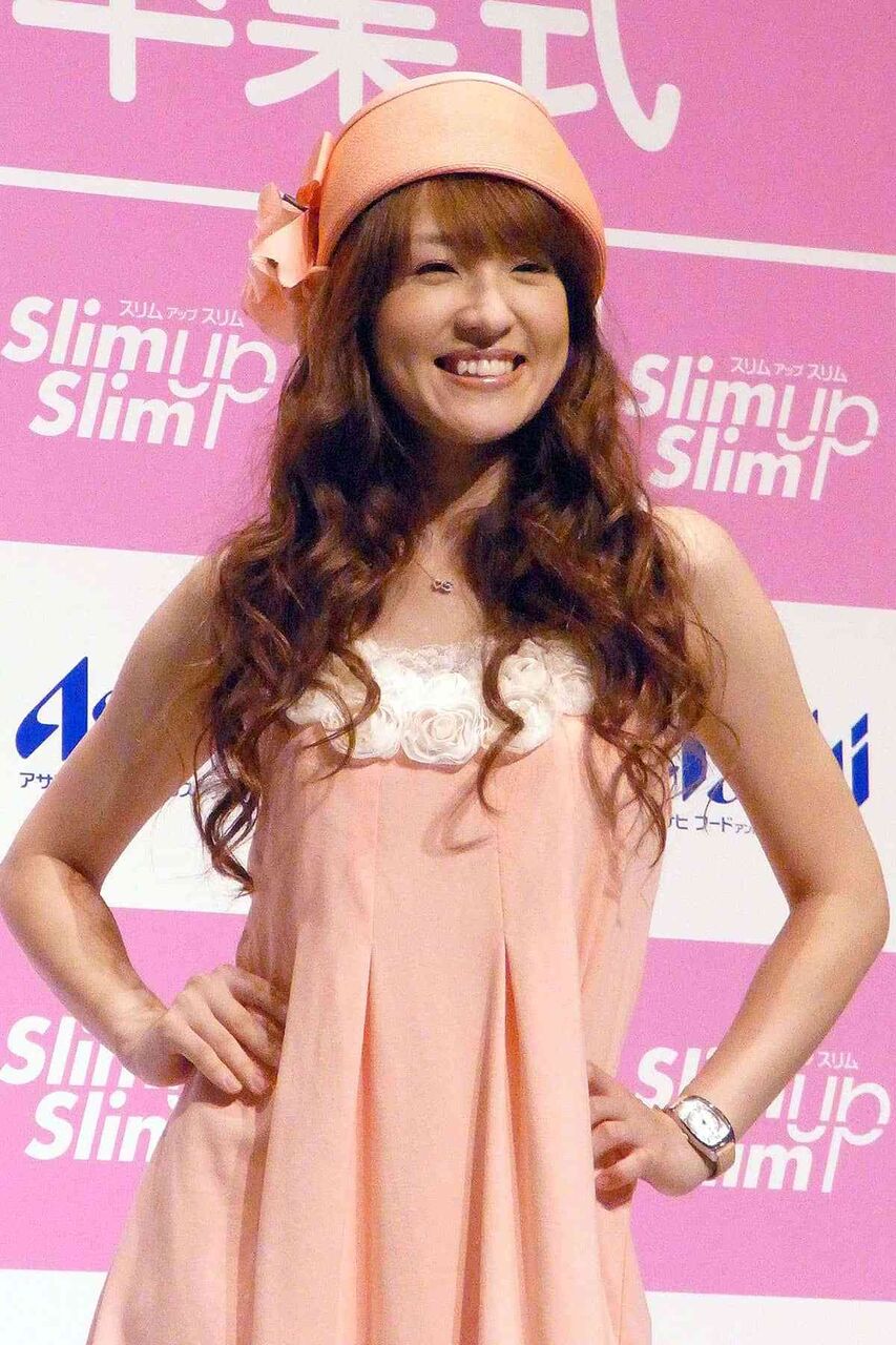 「誰かと思った」大沢あかね、テレビ出演で“激変”ぶり話題に、“有名女性議員”に似てるとの声も