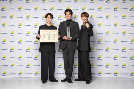 Snow Manが総売上154.2億円で自身初の年間セールス1位、「作品別」では6冠