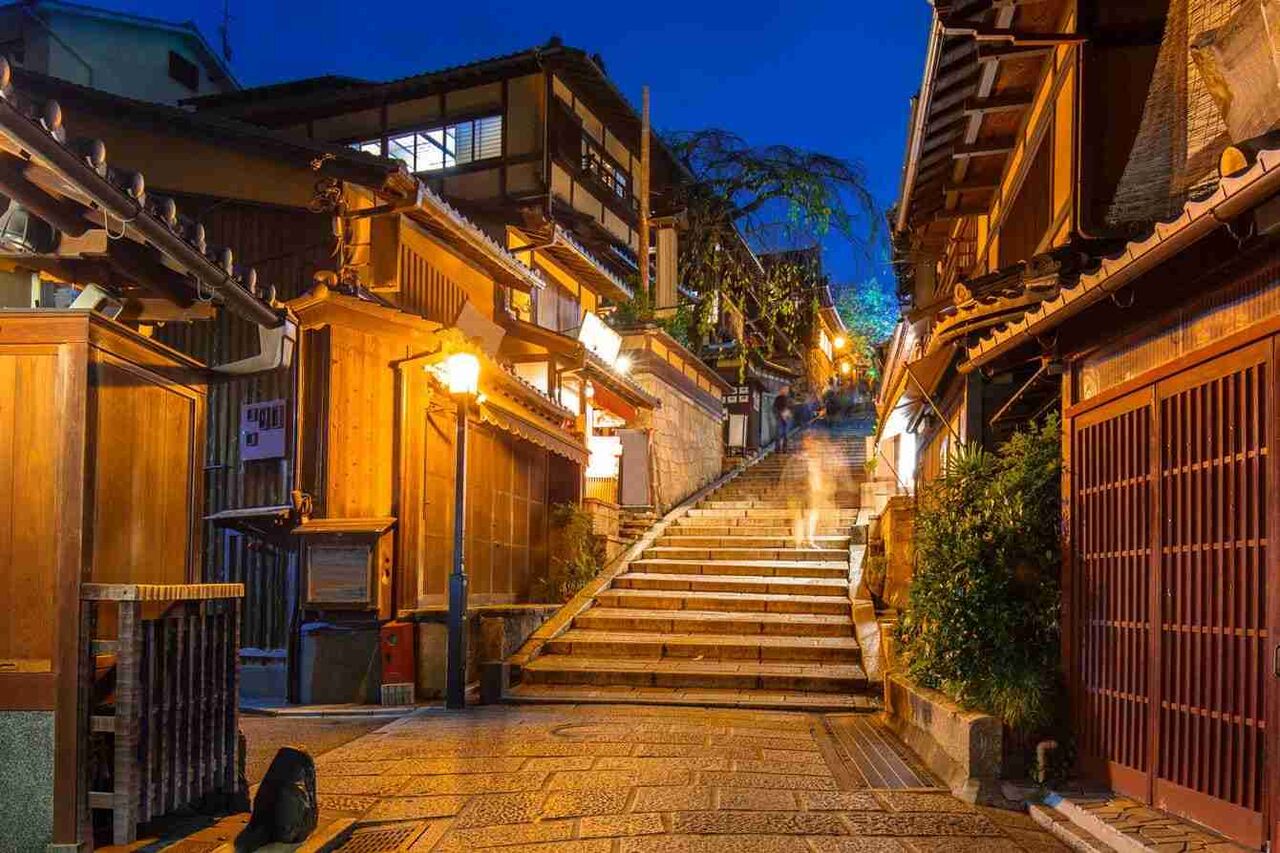 ｢京都離れ｣が進むわけだ…カプセルホテルなのに1泊4万円､ホテル代を高騰させた"外国人客"以外の理由