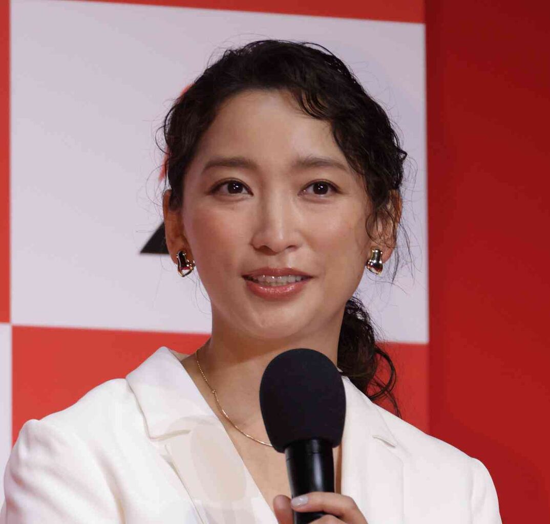 杏が父・渡辺謙と2泊3日イタリア旅行＆ピクニックの様子を公開　仲むつまじい親子の会話も