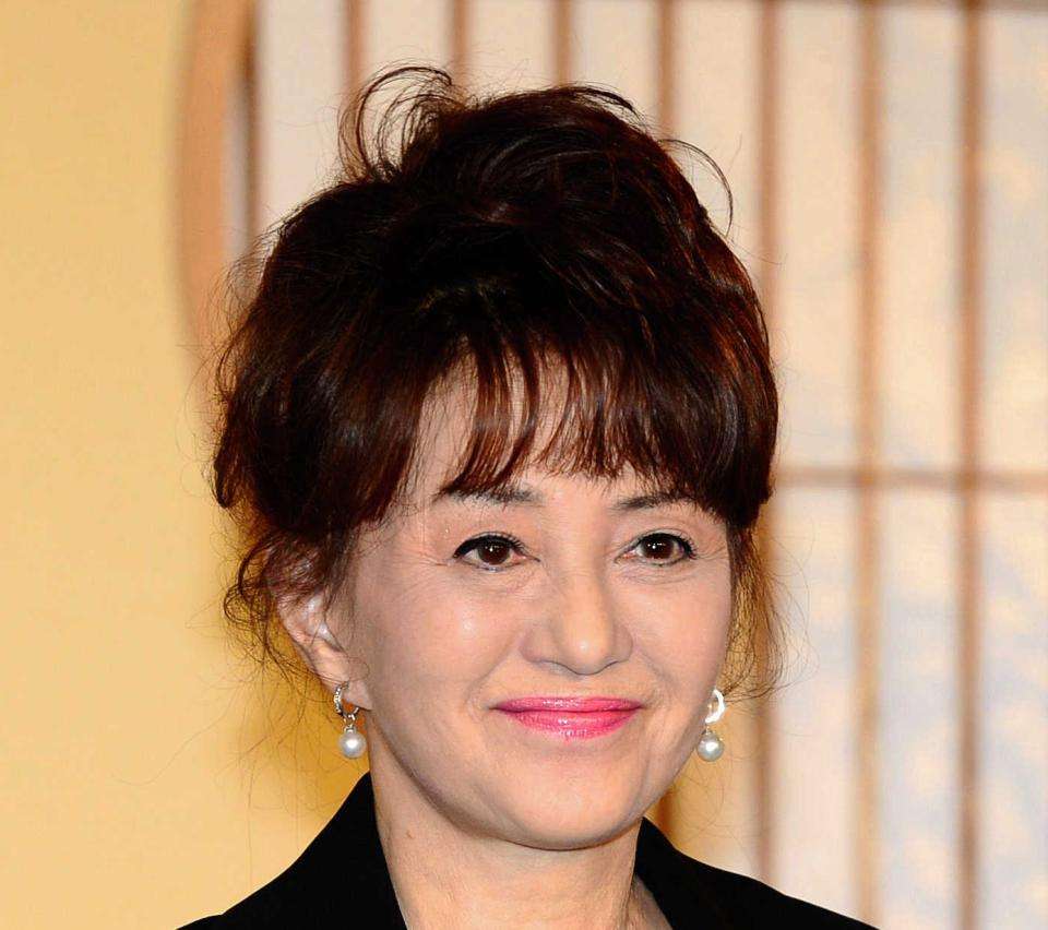 加賀まりこ、川端康成に口説かれる　スカート少しめくれ「もうちょっと持ち上げて」