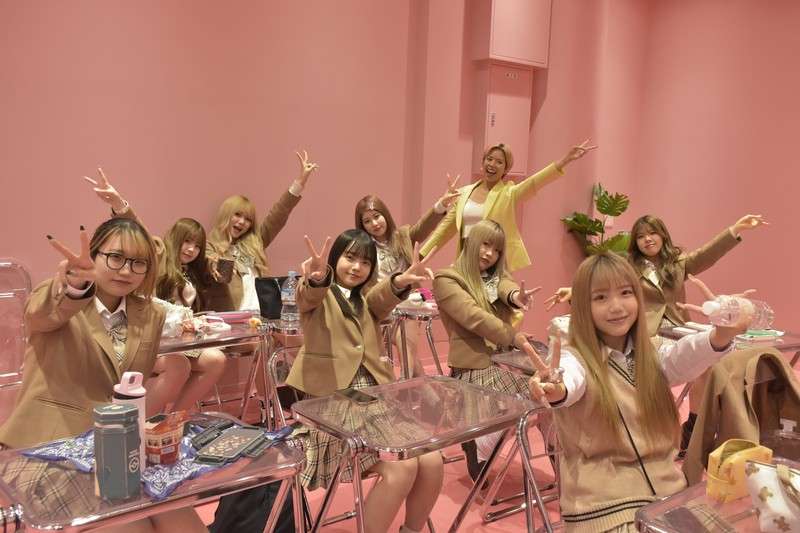 「校則なし。私服、ピアス、ヘアカラーもOK」…雑誌「egg」の編集長も務めた27歳のギャル校長が渋谷に高校を創設した“アゲアゲ”な理由