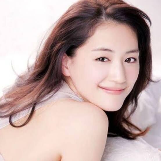 肌が綺麗だと思う有名人