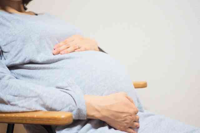 出産の痛みで苦しむ女性のそばで「ギャーギャーみっともない」　母が言った信じられない一言