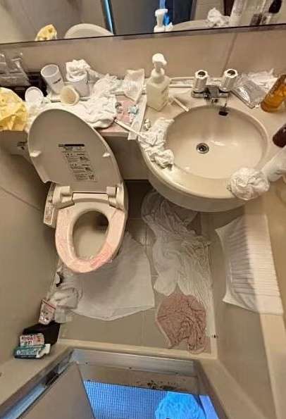 「中国人が泊まった部屋、ごみ捨て場に」…日本中が騒然、宿の衝撃写真