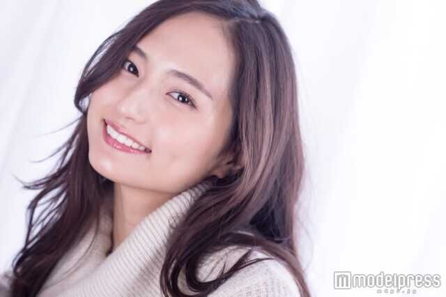 山賀琴子、夫と「それぞれの道を歩むこととなりました」と報告 2024年4月に結婚発表