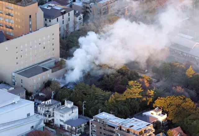 旧田中角栄邸の火災　真紀子氏「私がお仏壇にお線香をあげて消し忘れた　（火災を）発見したのも私」夫婦とも無事
