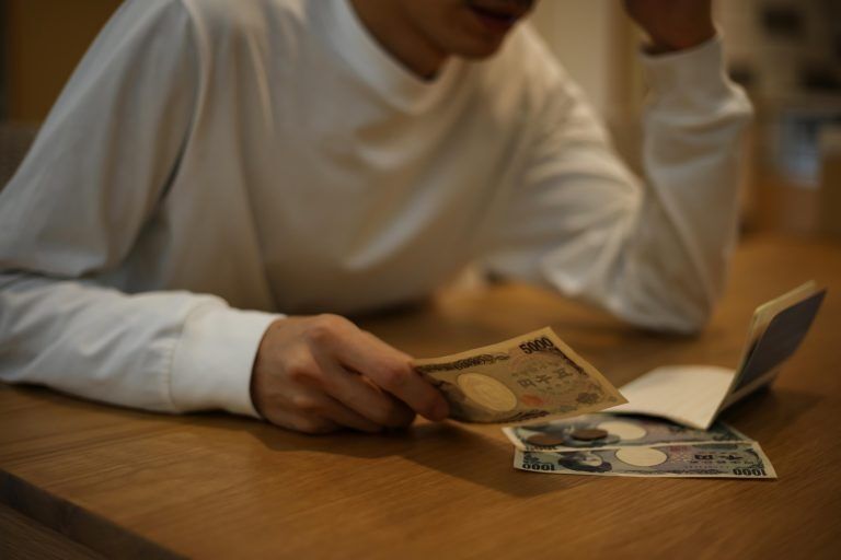 「わかりやすい弱者には優しいのに…」高学歴なのに苦しむ“難民”たちの辛い現実