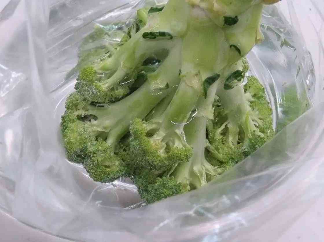「え、こんなに…」ブロッコリーの"正しい洗い方"をやってみたらごっそり汚れに驚き