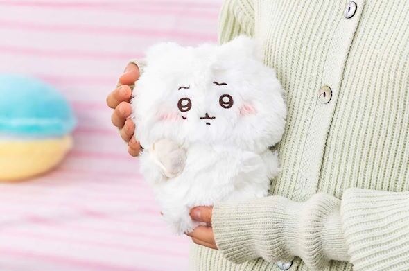 フッサフサな「毛量ちいかわ」ぬいぐるみ登場 → 一瞬で売り切れ　「ひどいよー」「誰が買えるん」とみんなちいかわ状態に